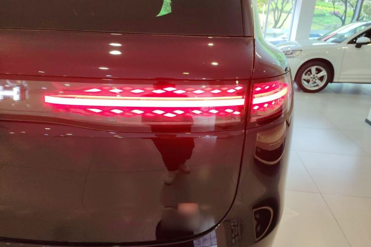 Used VOYAH Titan 2026 Model Max+ Right Rear Taillight