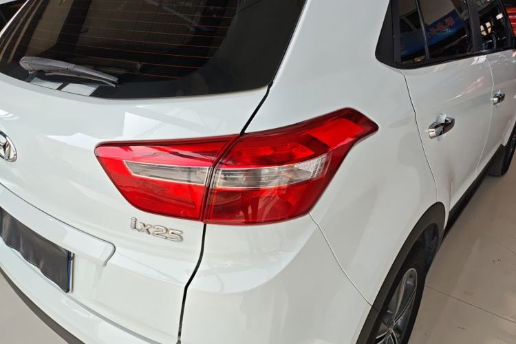 Used Hyundai ix25 2015 1.6L Automatic Two-Wheel Drive Smart GLS Trim Right Rear Taillight