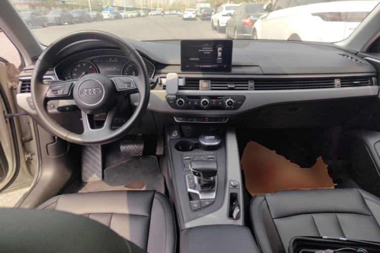 Used Audi A4L 2019 40 TFSI Ambition Version China V Center Console