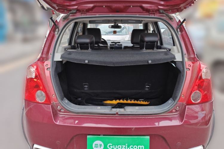 Used Suzuki Swift 2013 1.5L Manual Standard Edition Trunk