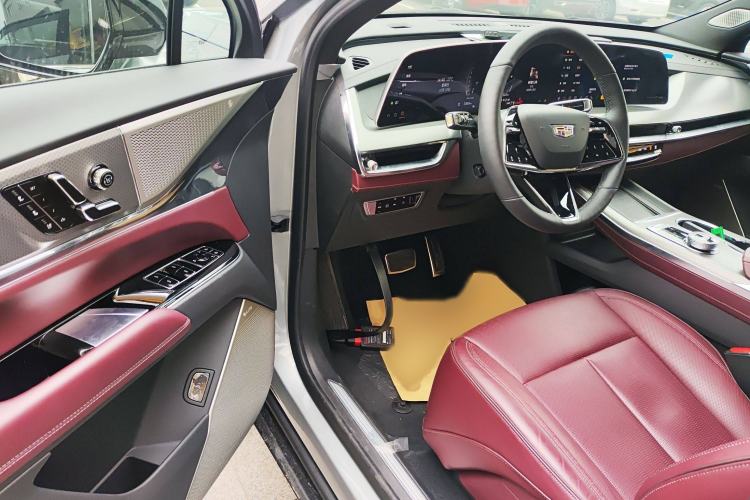 Used Cadillac XT5 2025 2.0T Platinum Edition
