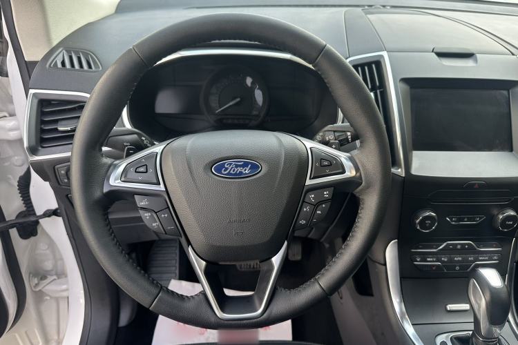 Used Ford Edge 2018 EcoBoost 245 Two-Wheel-Drive Titanium 7-Seater China VI Standard
