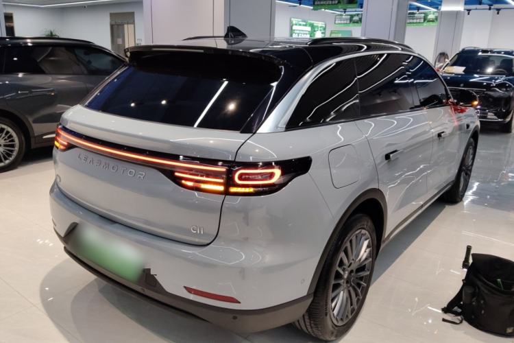 Used Leapmotor C11 2024 Range-Extended 300 Luxury Edition Rear Right 45 Deg