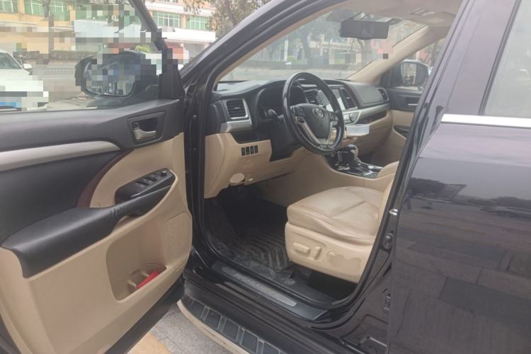 Used Toyota Highlander 2015 2.0T Two-Wheel Drive Luxury Edition 7 Seats
