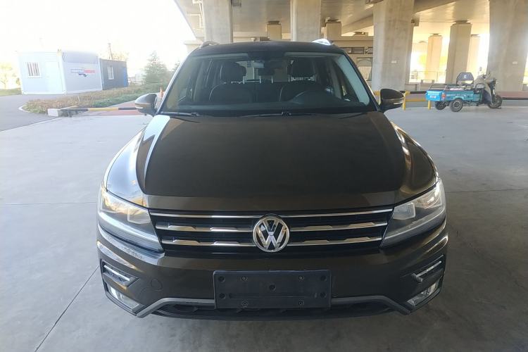 Used Volkswagen Tiguan L 2017 330TSI Automatic Two-Wheel Drive Luxury Edition