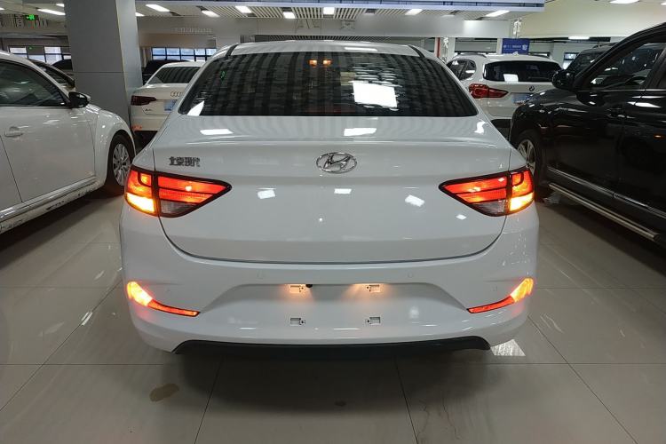 Used Hyundai Celesta 2018 1.6L Automatic GL Enjoyment Edition China VI compliant