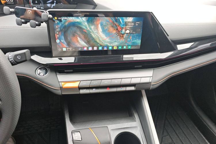 Used Changan UNI-V 2023 1.5T Prestige Model