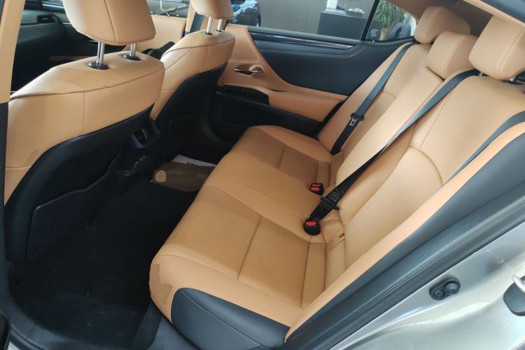 Used Lexus ES 2022 200 Excellence Edition