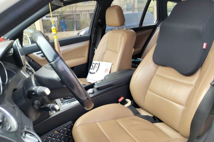 Used Mercedes-Benz C-Class 2011 C 200 Fashion Travel Edition Left Front Seat