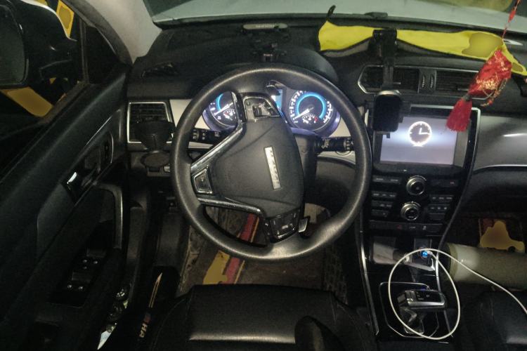 Used Haval H2 2018 1.5T Dual-Clutch Two-Wheel Drive Fashion Model China VI Standard
