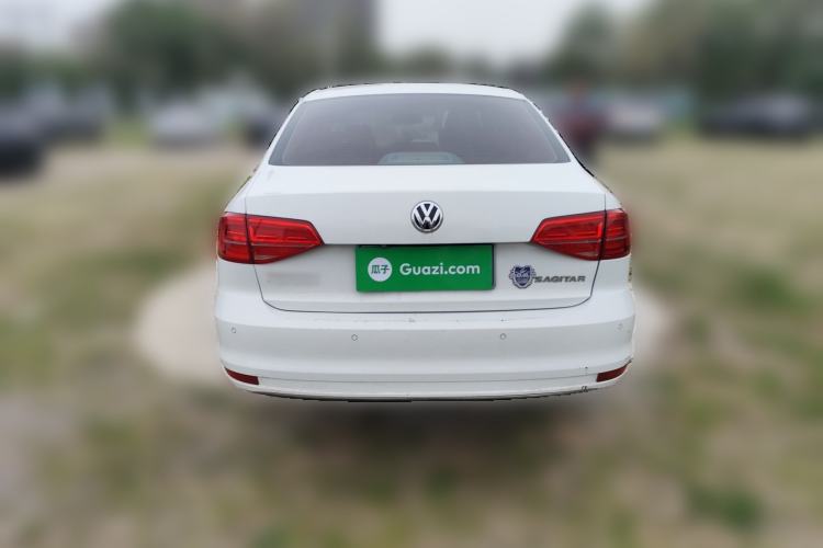 Used Volkswagen Sagitar 2015 1.6L Automatic Comfort Model
