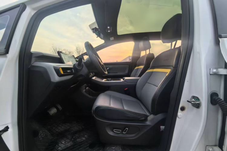 Used AION Y 2022 70 Intelligent Edition Lithium Iron Phosphate