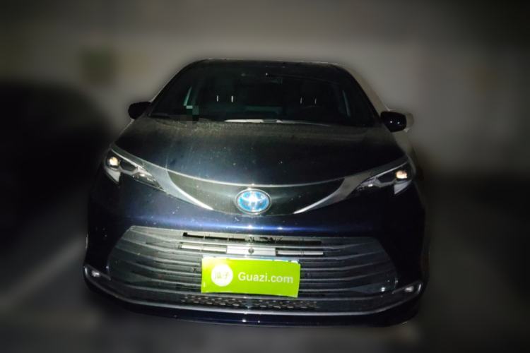 Used Toyota SIENNA 2021 2.5L Hybrid Premium Edition Front