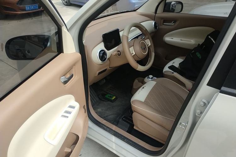 Used Wuling Hongguang MINIEV 2025 Four-Door Version Advanced Edition Driver Seat