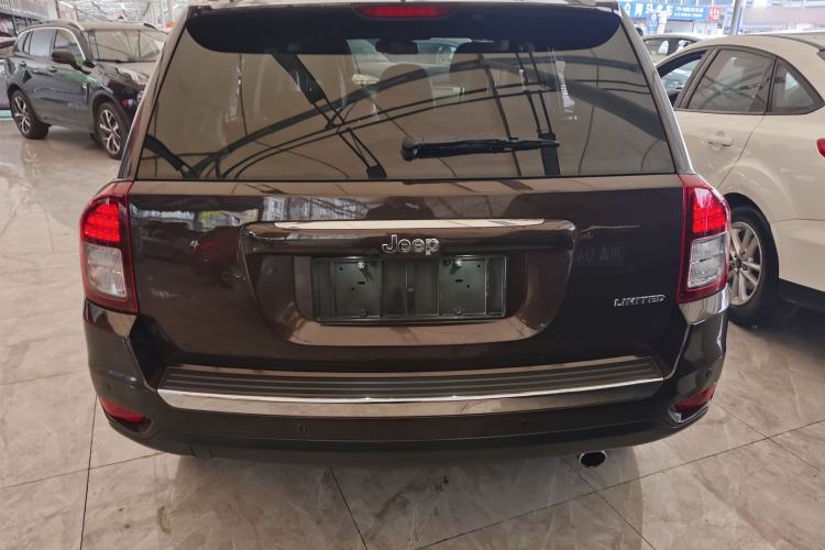 Used Jeep Compass 2014 2.4L four-wheel drive luxury version
