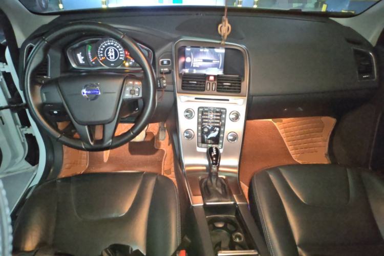 Used Volvo XC60 2017 T5 Smart Upgrade Edition