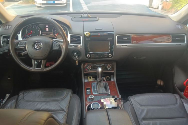 Used Volkswagen Touareg 2014 3.0 TSI New Edition
