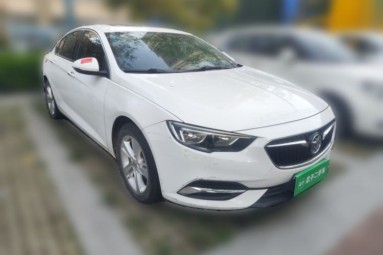 Used Buick Regal 2017 20T Elite Edition Front Right 45 Deg