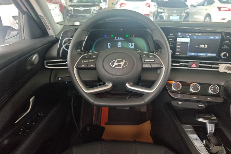 Used Hyundai Elantra 2023 1.5L CVT GLX Elite Edition Steering Wheel