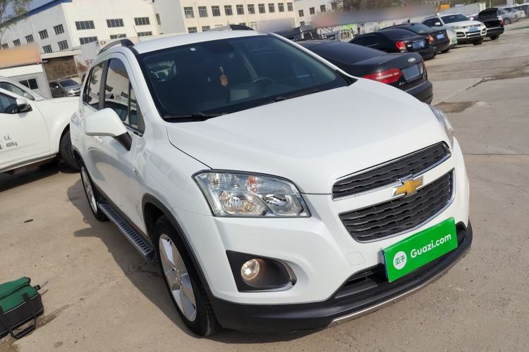 Used Chevrolet Trax 2014 1.4T Manual Two-Wheel Drive Comfort Model Front Right 45 Deg