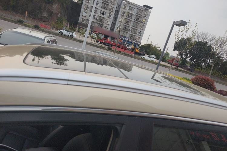 Used Geely Auto Emgrand X7 Sport 2016 1.8TD Automatic ZhiShang Model Roof