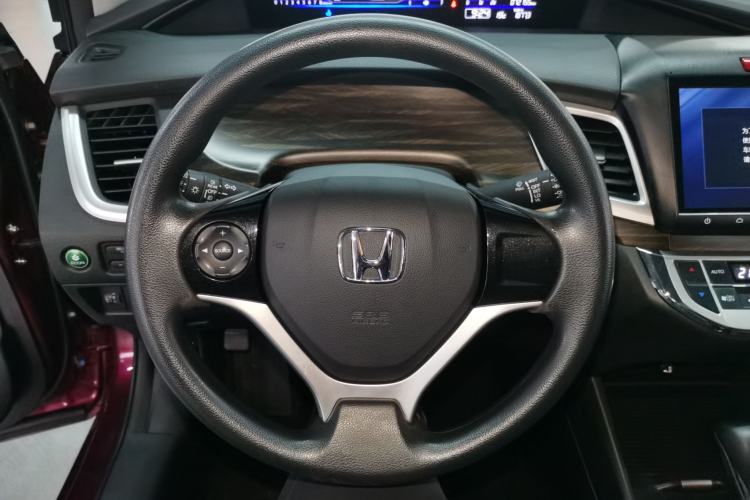 Used Honda Jade 2017 1.8L automatic Comfort version 5 seats
