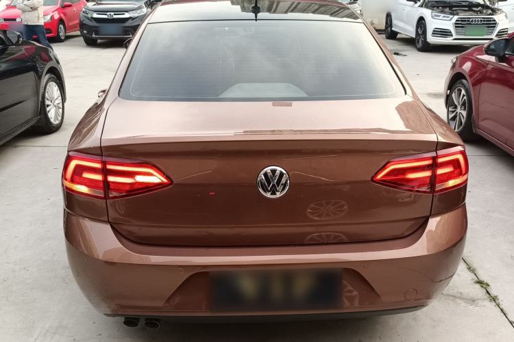 Used Volkswagen Lamando 2017 230TSI DSG Fashion Edition
