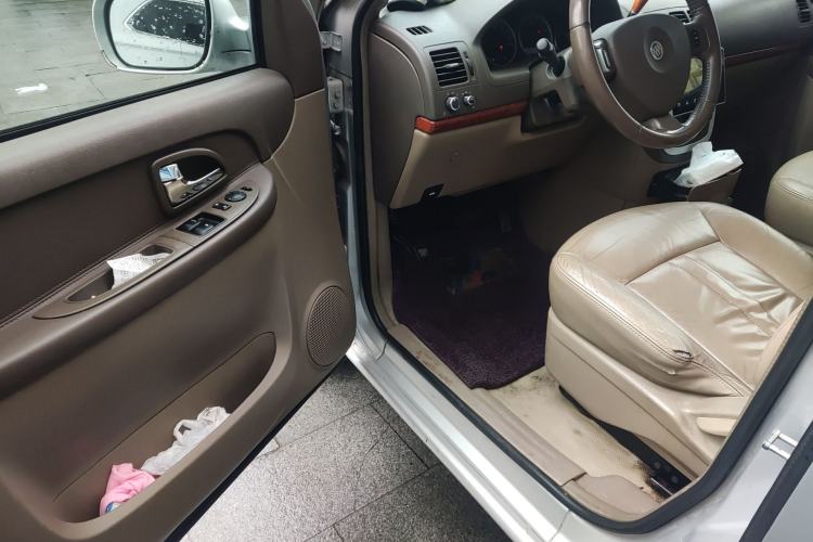 Used Buick GL8 2011 2.4L LT Executive Edition