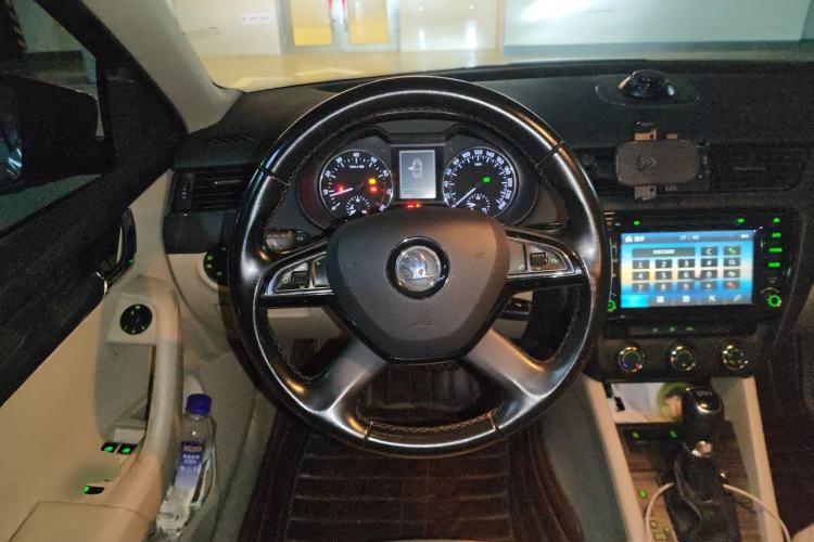 Used Skoda Octavia 2015 1.4TSI DSG Yijun Edition Steering Wheel