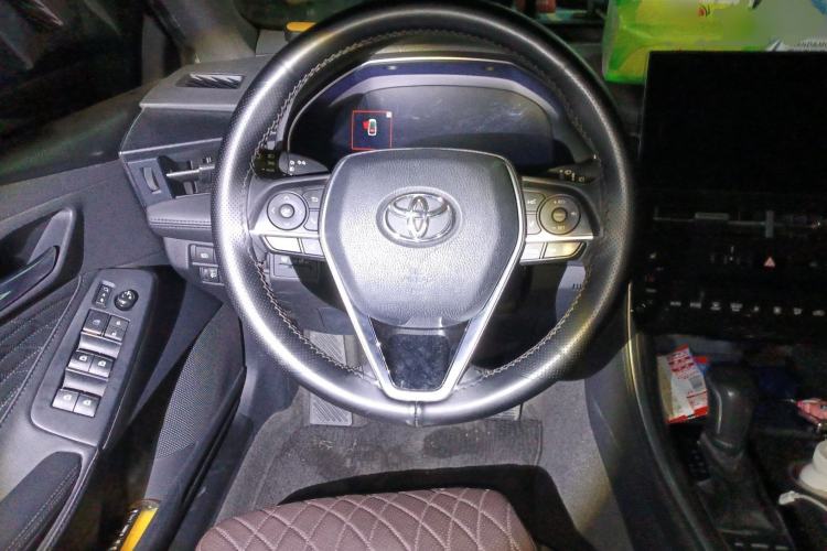 Used Toyota Avalon 2022 Dual-Engine 2.5L XLE Premium Edition