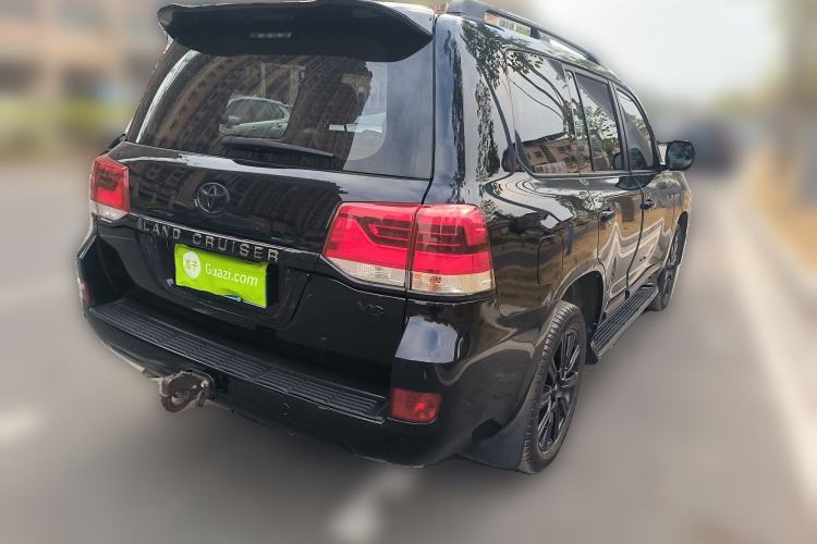 Used Toyota Land Cruiser 2015 4.0L V6 Middle East Low-Trim Version Rear Right 45 Deg