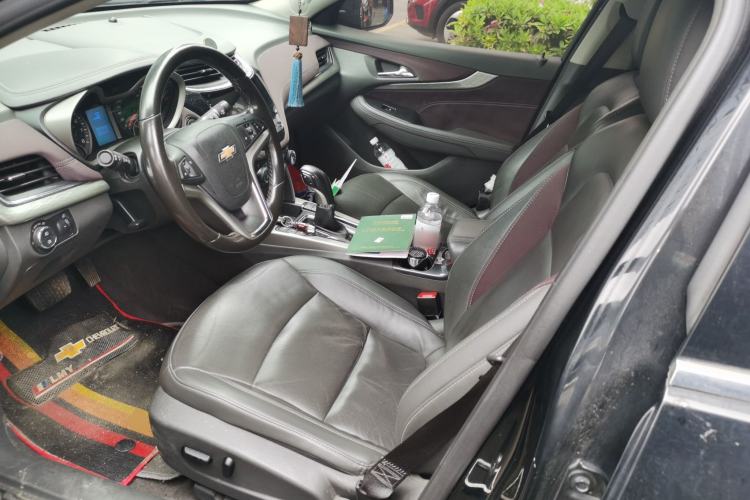 Used Chevrolet Malibu 2017 1.5T Automatic Luxury Edition Left Front Seat