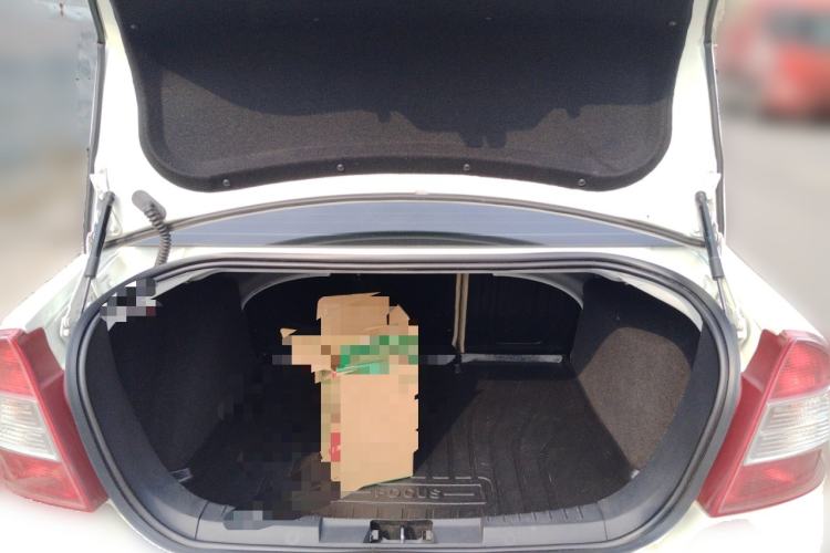 Used Ford Focus 2013 Sedan Classic 1.8L Manual Base Model