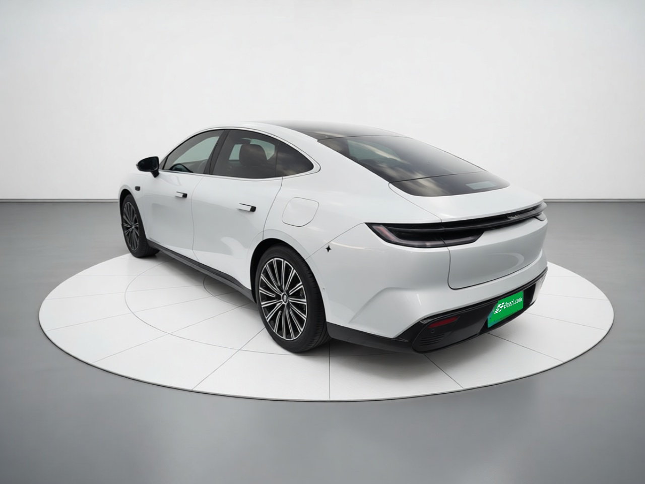 Geely Galaxy 8 2025 130km EM-i Flagship Edition — снимка 3