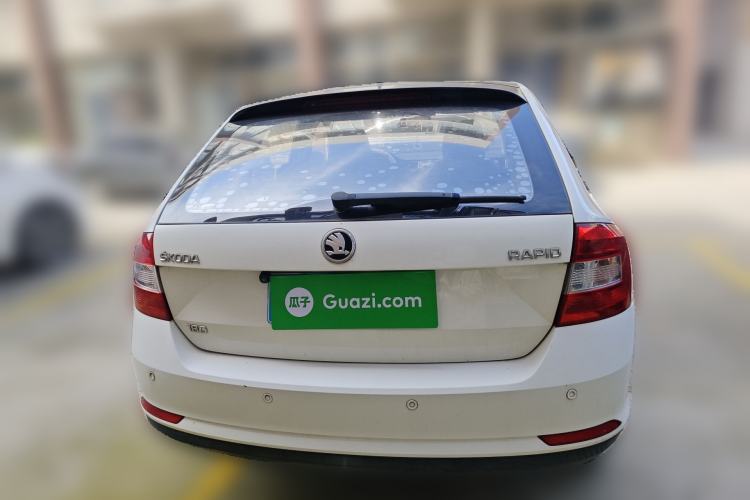 Used Skoda Rapid Spaceback 2016 Revised Version 1.6L Automatic Front-Drive Edition Rear