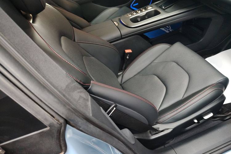 Used Xiaomi Auto SU7 2024 Four-Wheel Drive Ultra-Long Range Advanced Intelligent Driving Max Edition
