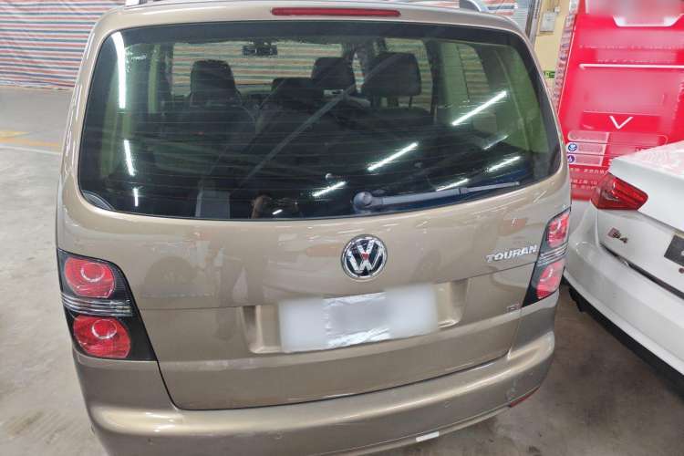 Used Volkswagen Touran 2015 1.4T DSG Comfort Edition 5 Seats