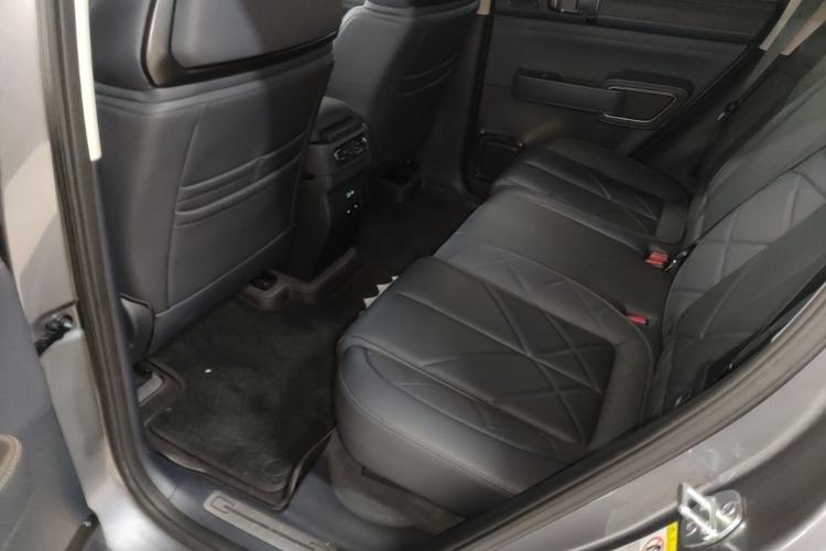 Used Formula Leopard 5 2023 Navigator Edition Left Rear Seat