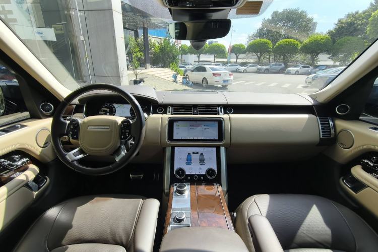 Used Land Rover Range Rover 2021 3.0 L6 Century Extended Classic Edition
