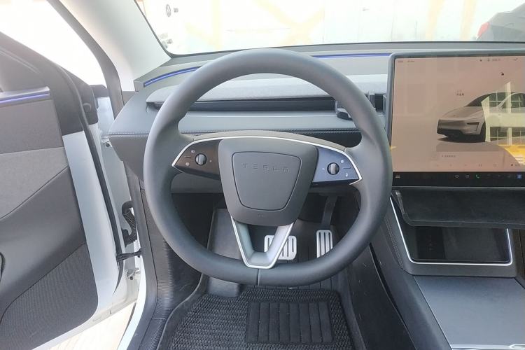 Used Tesla Model Y 2025 Rear-Wheel-Drive Version