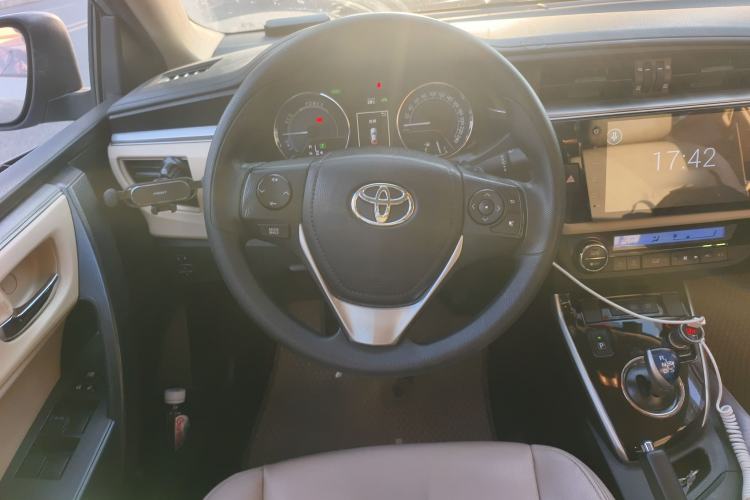 Used Toyota Levin 2016 Dual-Engine 1.8H GS E-CVT Elite Model with Sunroof
