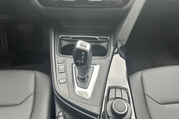 Used BMW 3 Series 2017 320Li Fashion Model
