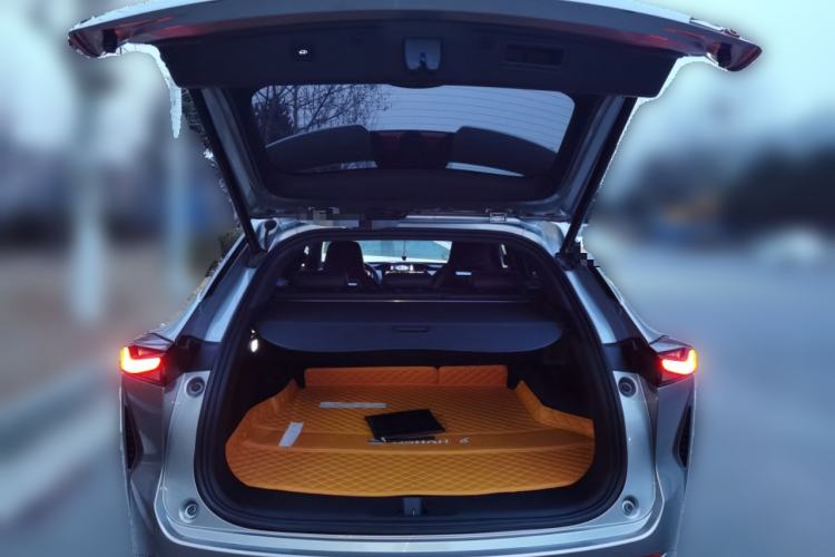 Used CHANGAN OSHAN Z6 New Energy 2023 ZhiDian iDD 150KM Flagship PLUS Smart Parking Edition Trunk