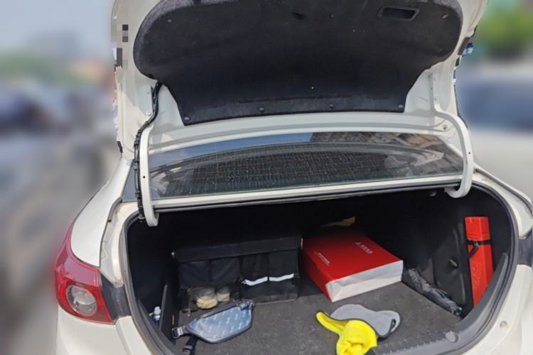 Used Mazda 3 Axela 2014 Sedan 1.5L Manual Comfort Model