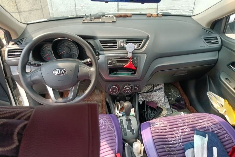 Used Kia K2 2012 Sedan 1.4L Automatic GLS Commemorative Edition Center Console