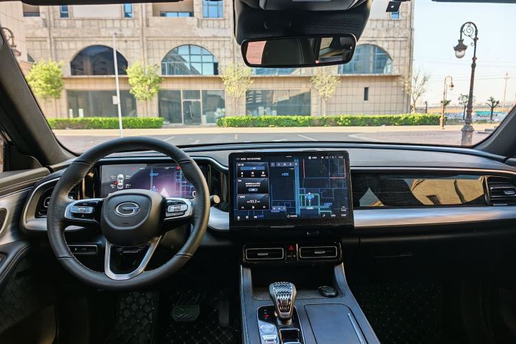 Used GAC Trumpchi GS8 2025 Linghang Series 2.0 TGDI Two-Wheel-Drive Luxury Edition 5 Seats