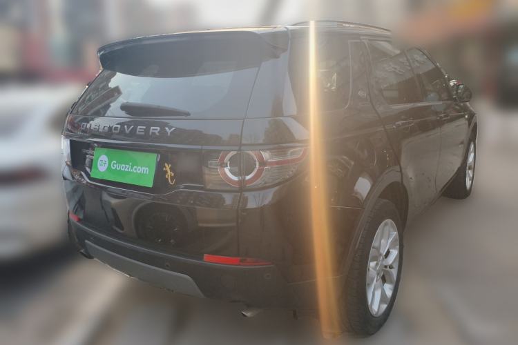 Used Land Rover Discovery Sport 2015 2.0T SE Rear Right 45 Deg