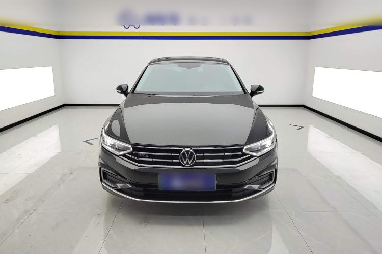 Used Volkswagen Tayron GTE Plug-in Hybrid 2022 1.4T Luxury Edition Front