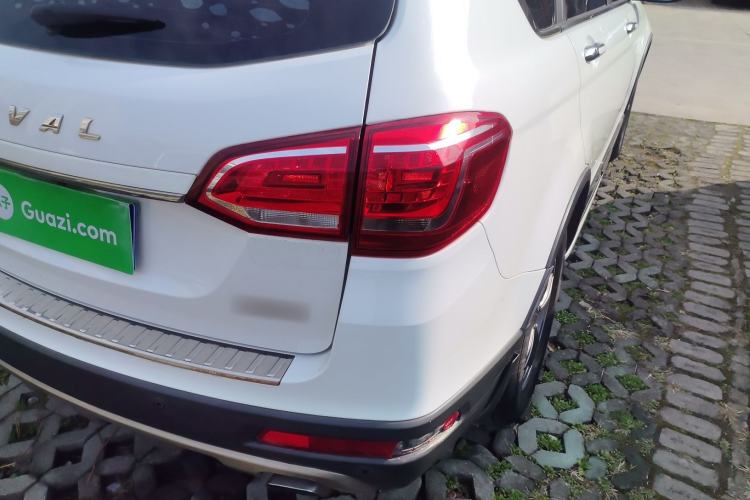 Used Haval H6 2015 Revised Version Sport Edition 1.5T Manual Transmission Two-Wheel Drive Elite Grade
