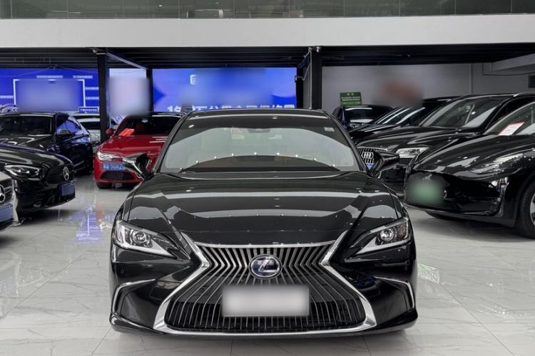 Used Lexus ES 2018 300h Premier Edition China V Standard Exterior 5